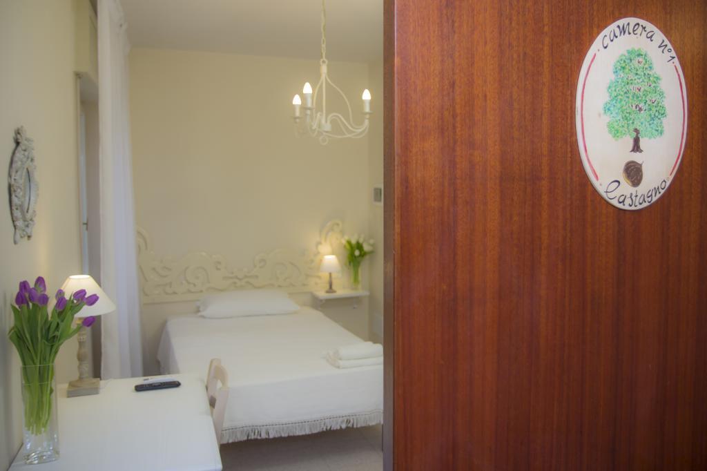 ルッカ Il Linchetto Bed & Breakfast 部屋 写真